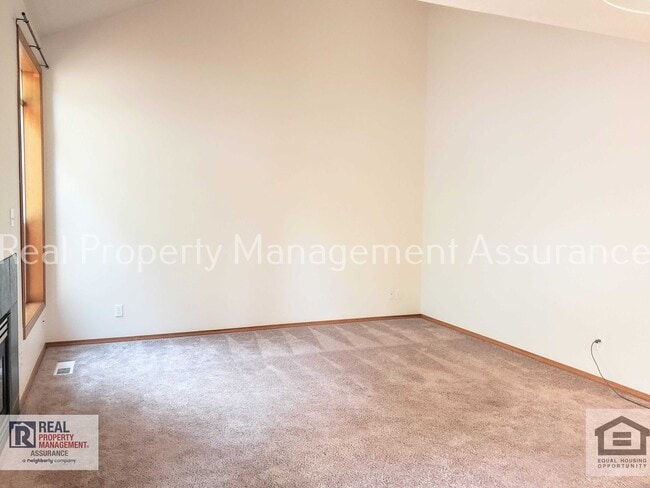 Building Photo - 470 SW 150th Ave