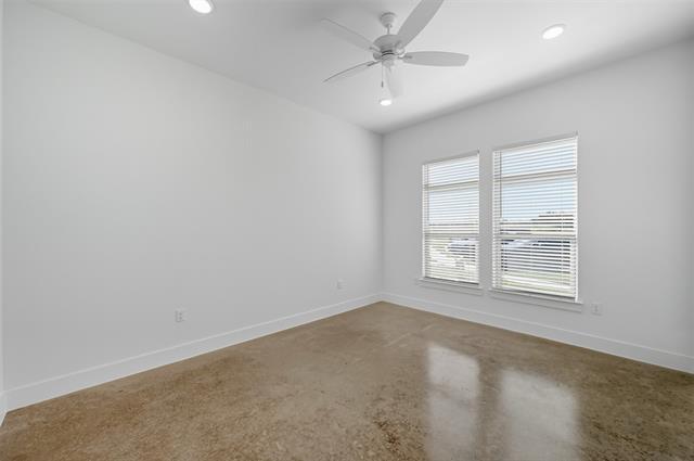 Building Photo - 102 Cardinal Wds