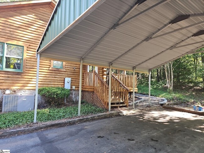 Building Photo - 121 Cater Dr