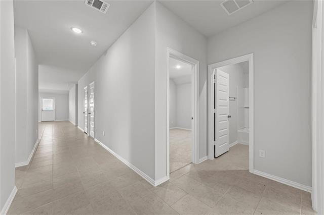 Building Photo - 1504 Foxglove Dr