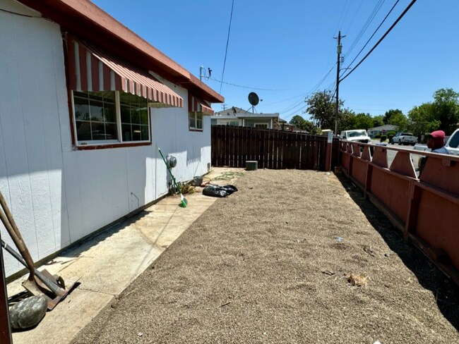 Building Photo - 639 Carpino Ave