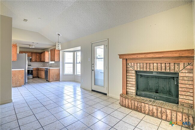 Building Photo - 3805 Riverrock Dr