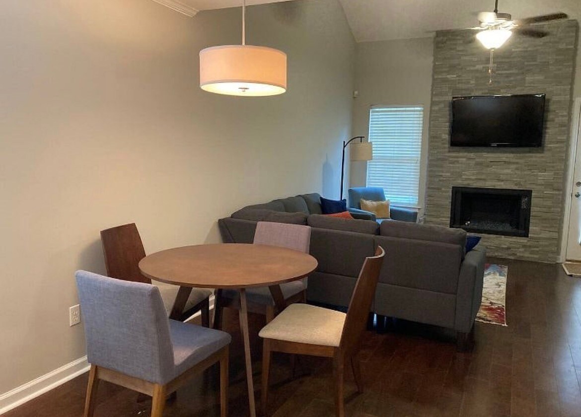 Building Photo - 1209 Reid Rd