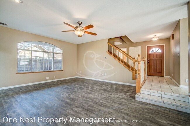 Building Photo - 3 br, 2.5 bath House - 4947 Hemlock Street