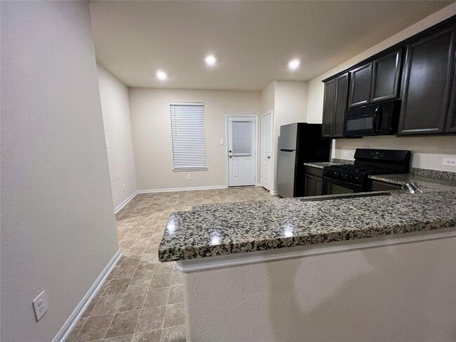 Building Photo - 14633 E Pine Heart Dr