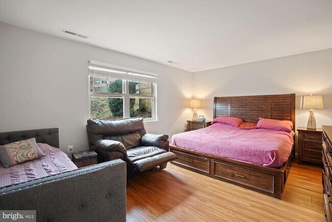 Building Photo - 405 N Beauregard St