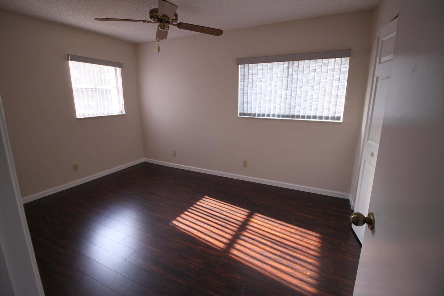 Building Photo - 7342 Pinewalk Dr S