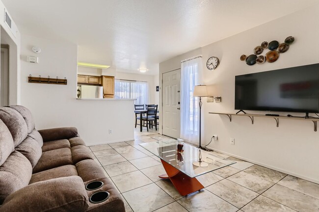 Building Photo - FULLY FURNISHED 2 bedroom condo near UNLV!