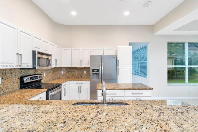 Building Photo - 2527 Eagle Run Dr
