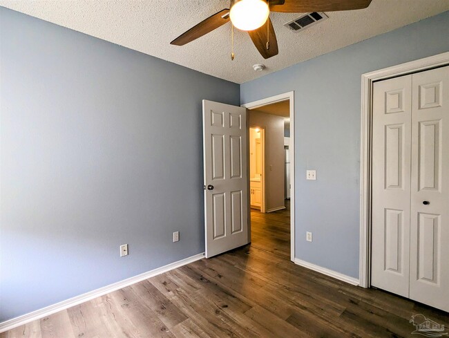 Building Photo - 2466 Redoubt Ave