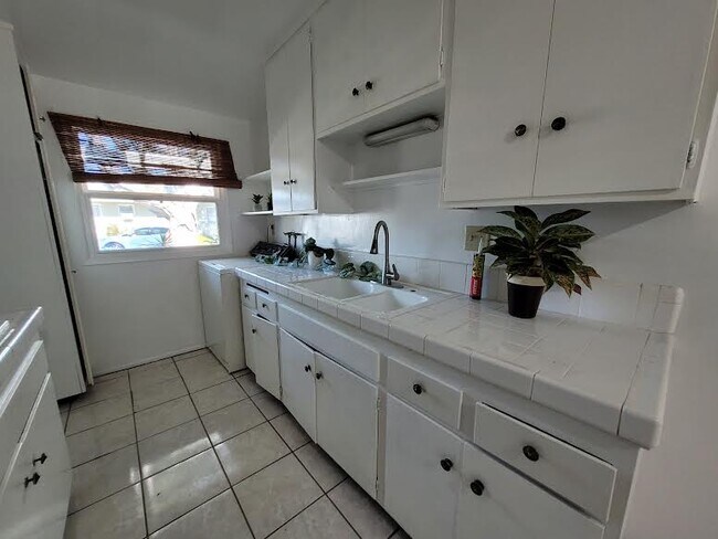 Building Photo - 3314 Preble Ave