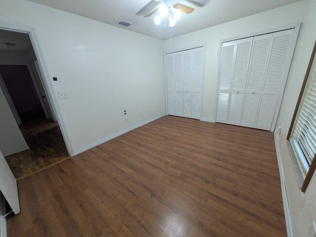 Building Photo - 4537 Malik Cresent