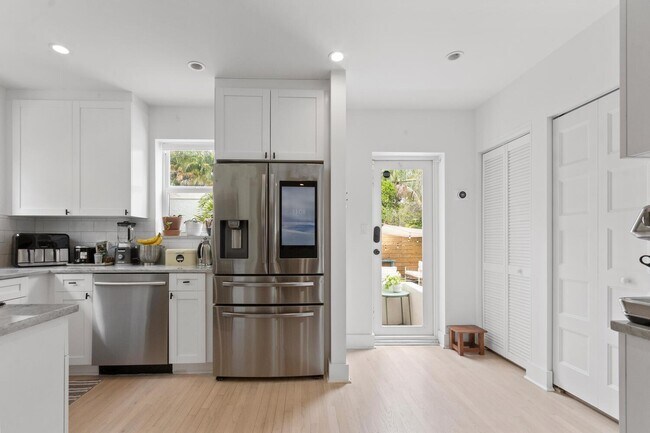 Building Photo - 101 NE 47th St