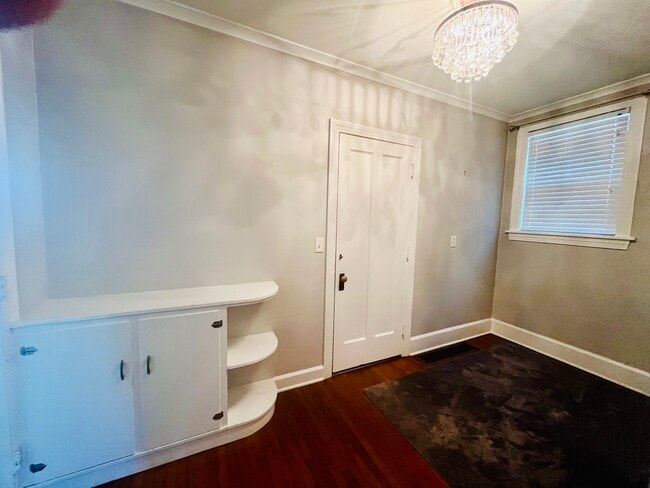 Breakfast nook - 115 E Monroe St