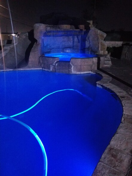 Building Photo - 9149 Croce Dr