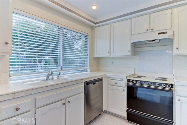 Building Photo - 3285 San Amadeo