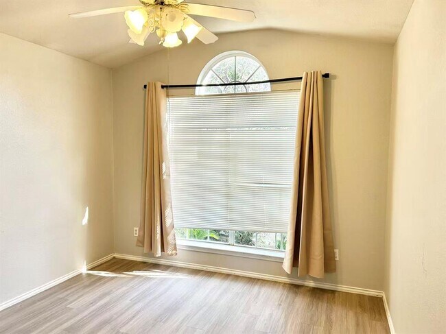 Building Photo - 3138 Jazz St