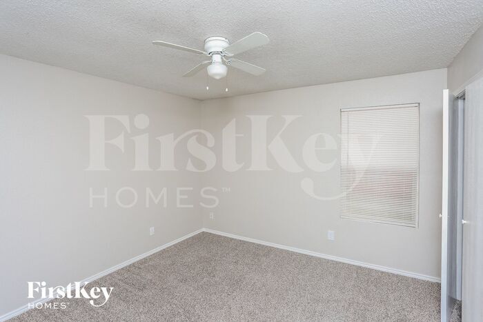 Building Photo - 8709 Saddle Ridge Cir