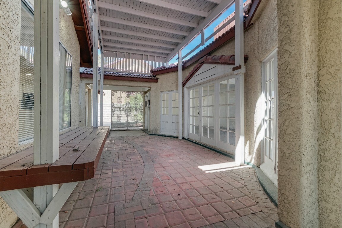 Back Foyer/In-Law - 3052 Carlotta Cir