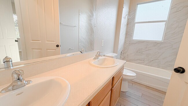 Building Photo - 4002 SW Jarmer Rd