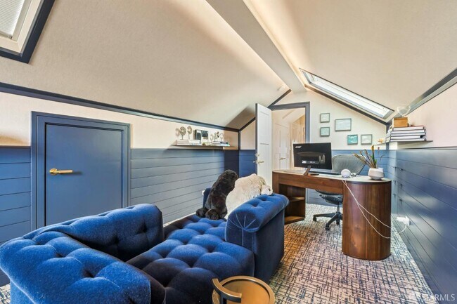 Building Photo - 7 Seymour St