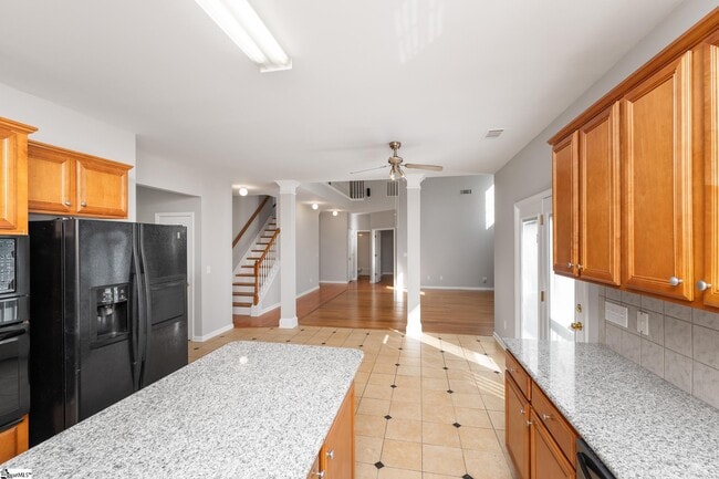 Building Photo - 113 Carissa Ct