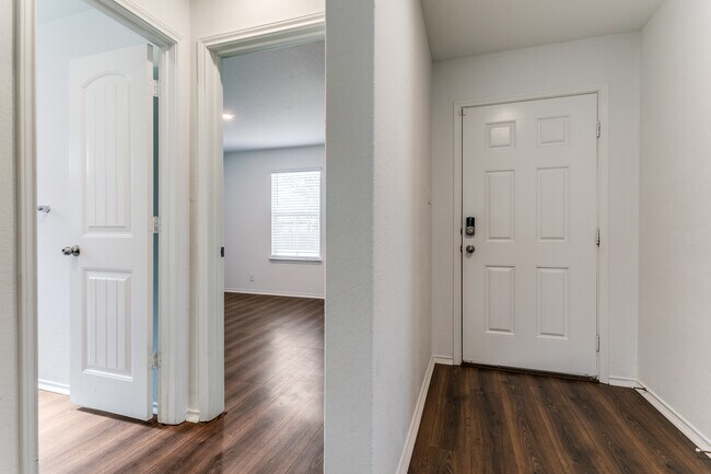 Building Photo - 5518 Salado Falls