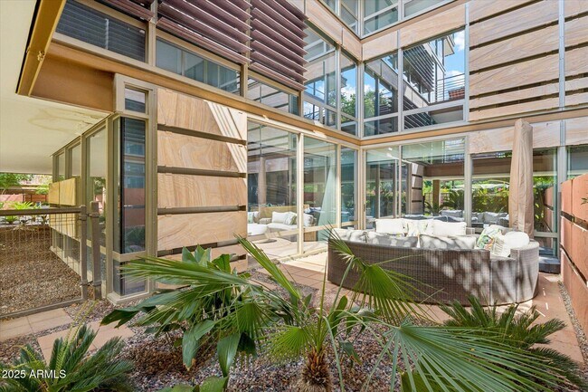 Building Photo - 7161 E Rancho Vista Dr