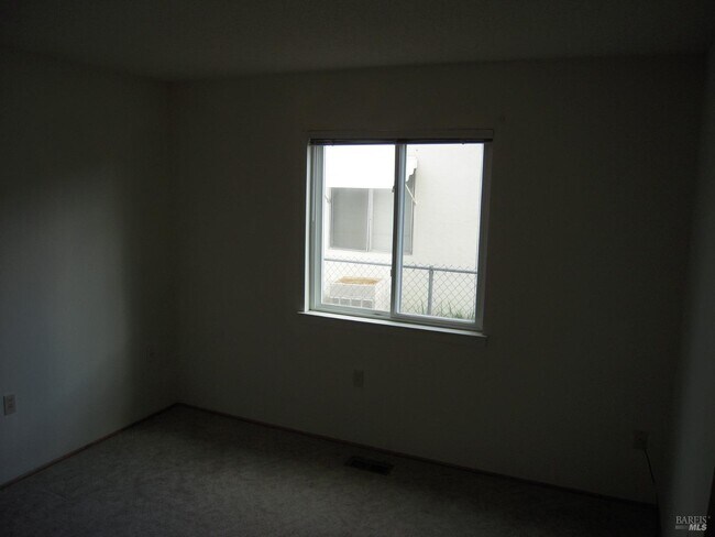 Building Photo - 109 McKinley Cir