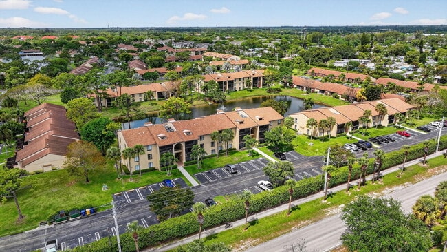 Building Photo - 624 Sea Pine Way