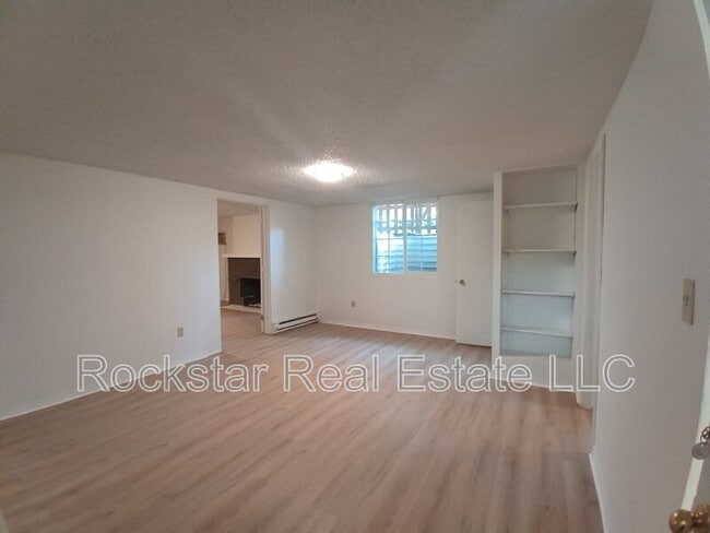 Building Photo - 1739 W Tenth Ave