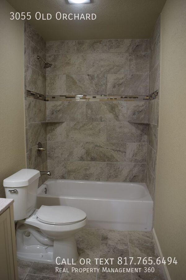 Building Photo - 3055 Old Orchard Ln