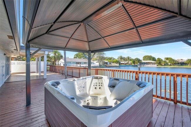 Building Photo - 1911 NW 40th Ct