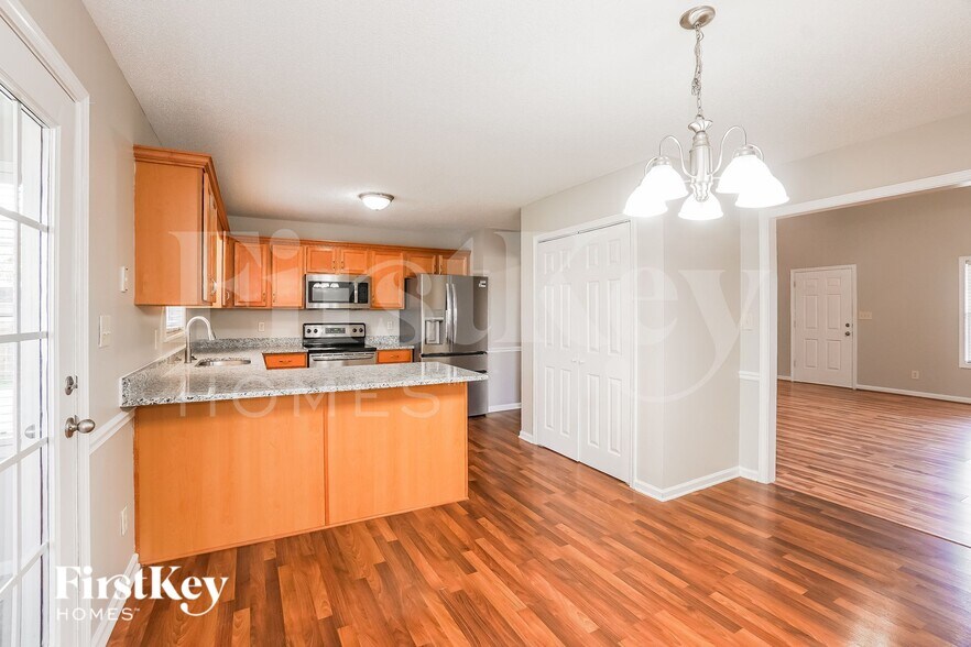 Building Photo - 3407 Bradfield Dr