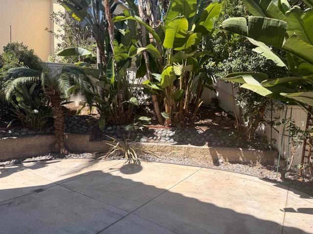 Building Photo - 1047 Cottage Way