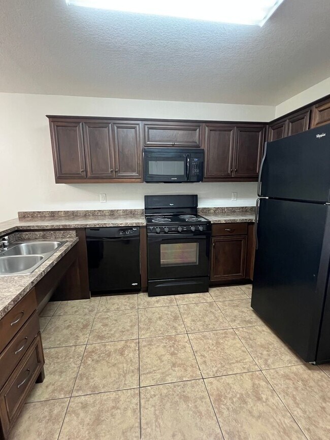 Building Photo - 4100 Mulligan Manor Ln