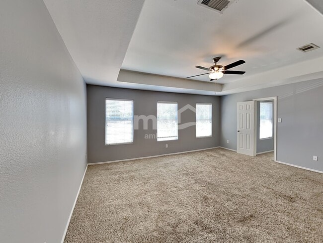 Building Photo - 2203 Shady Birch Dr