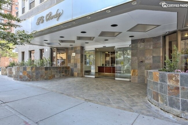 Building Photo - 1625 Larimer St