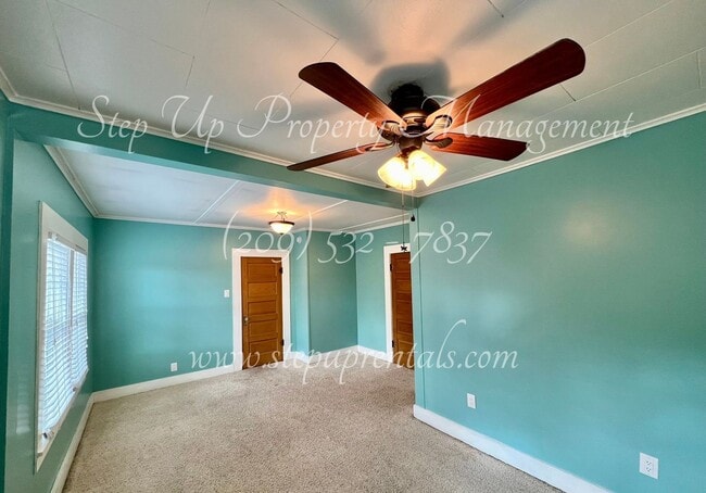 Building Photo - Cozy Downtown 2 Bedroom Bungalow in the He...