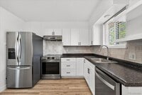 Building Photo - 9050 N Elm Ct