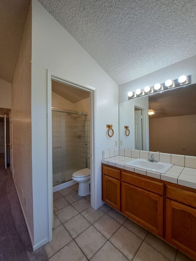 Building Photo - Single Level 3 Bedroom Home Ready to Move in!
