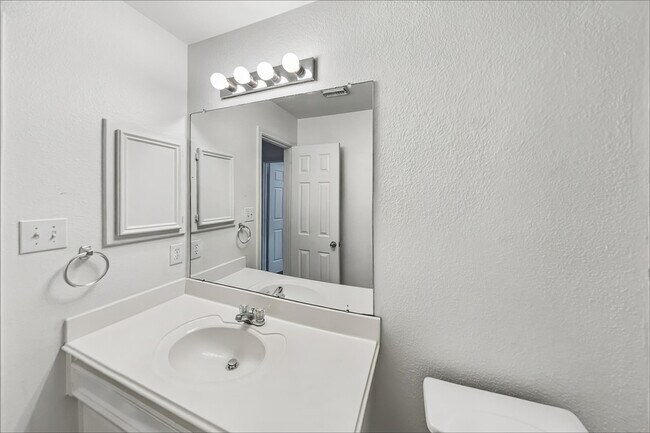 Building Photo - 11011 Pierce Valley Dr