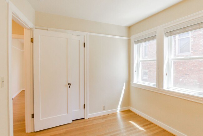 Building Photo - 507 NE 91st St