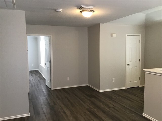 Building Photo - 5114 Chase Court Dr