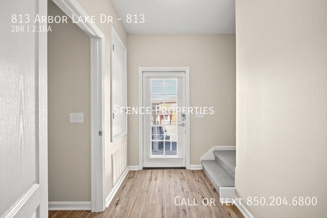 Building Photo - 813 Arbor Lake Dr