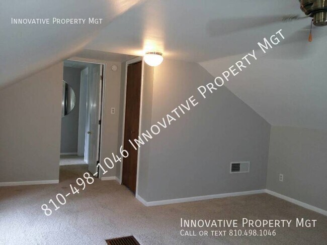 Building Photo - Spacious 4 bedroom , 1 1/2 bath home in Ga...