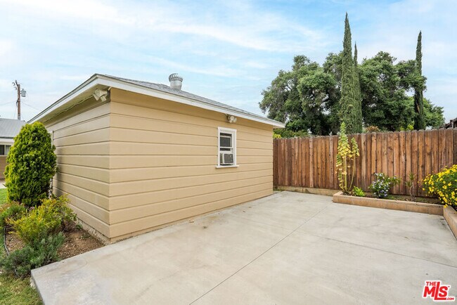 Building Photo - 1326 Pops Rd