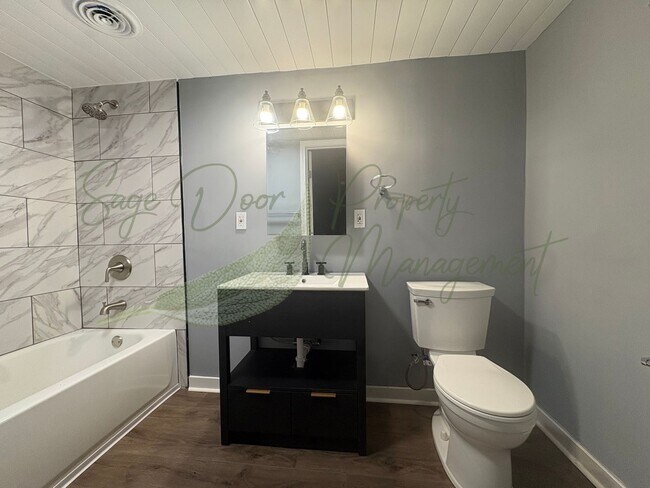 Building Photo - MODERN RENOVATIONS!!!