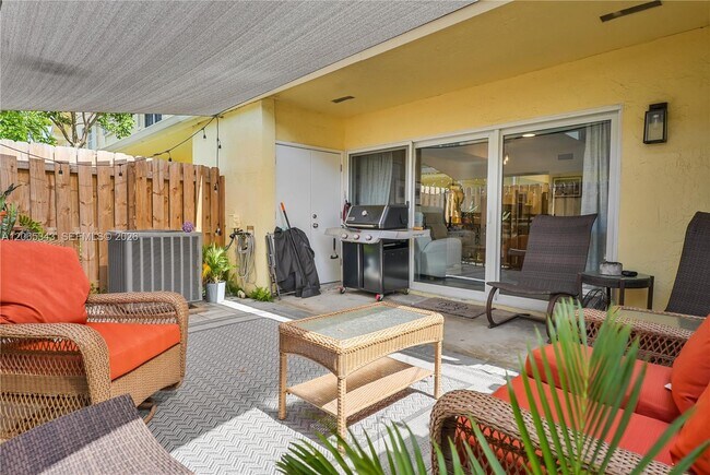 Building Photo - 11838 SW 99th St