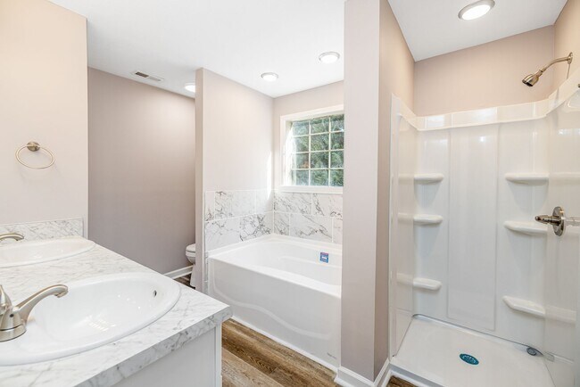 Building Photo - NEW Interior 3 bedroom 2 bathroom home